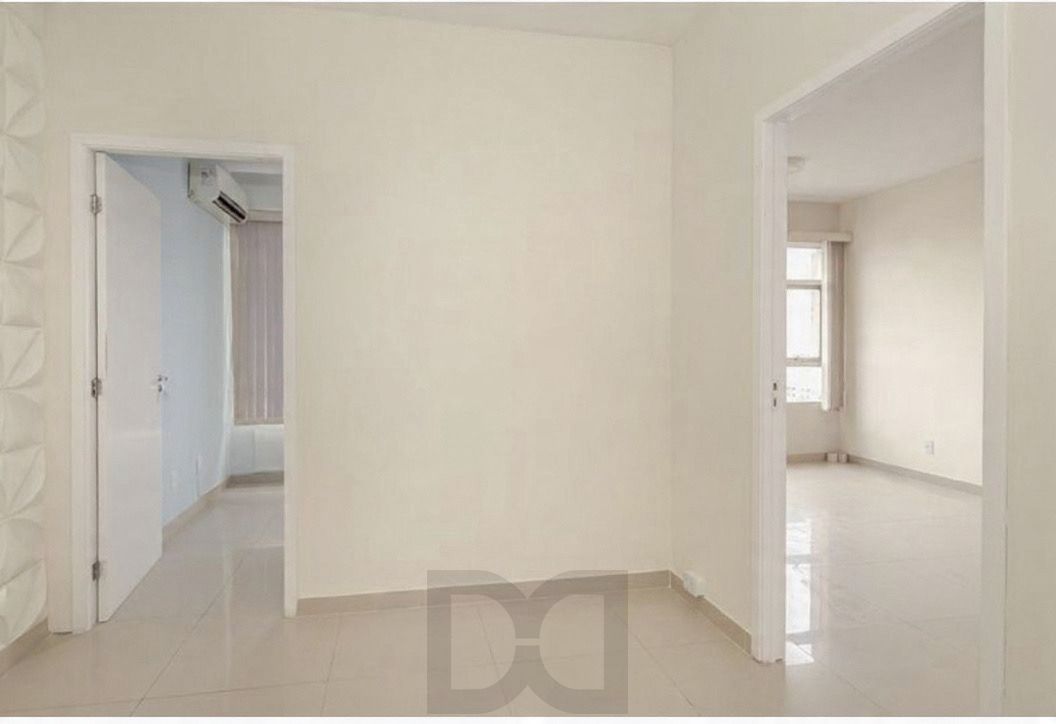 Sala Comercial Reformada no Centro Histórico | 46m² | Portaria 24h — foto 15