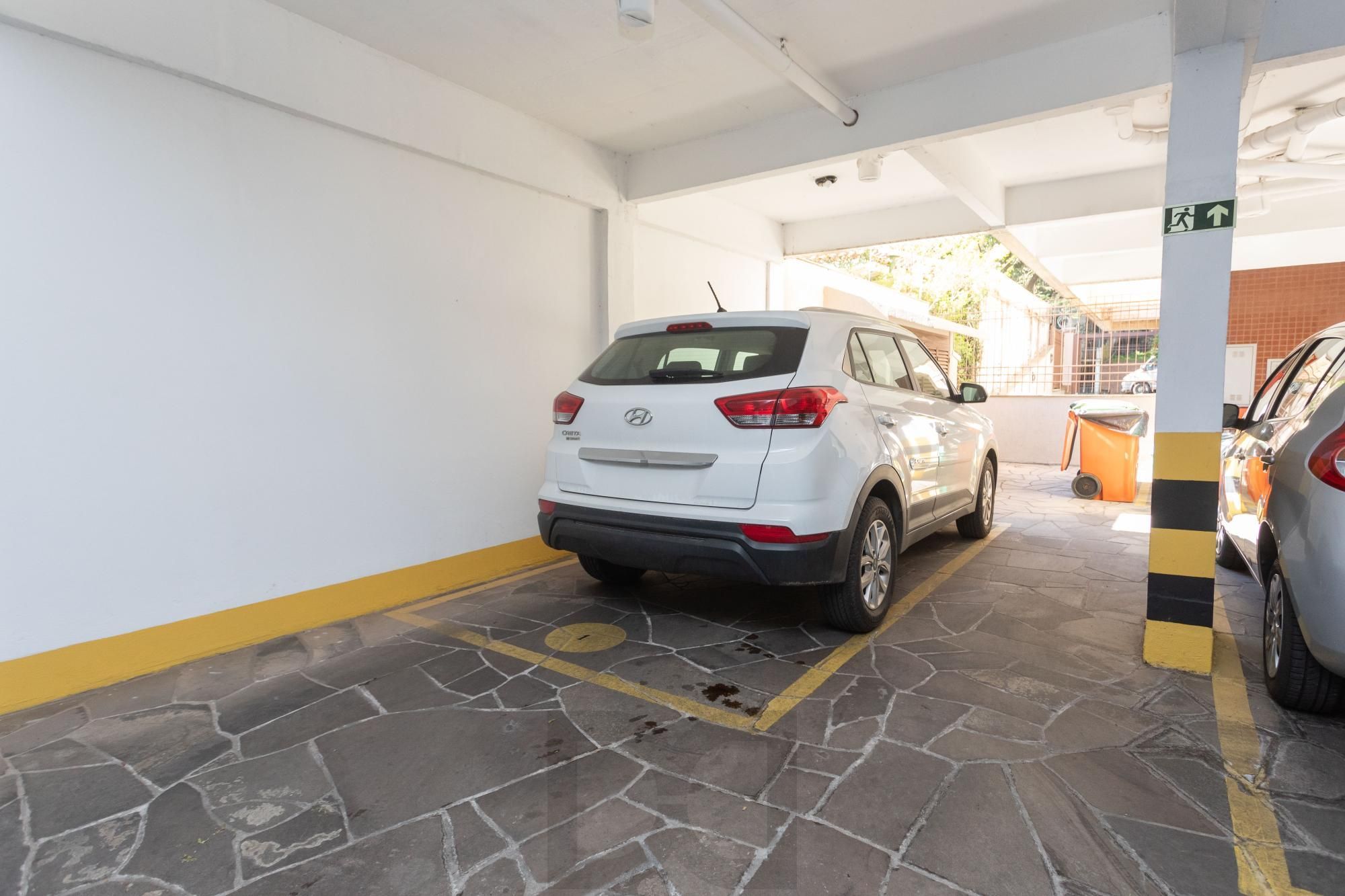 More no Petrópolis! 3 Dormitórios, Suíte, 2 Vagas e Totalmente Mobiliado — foto 30