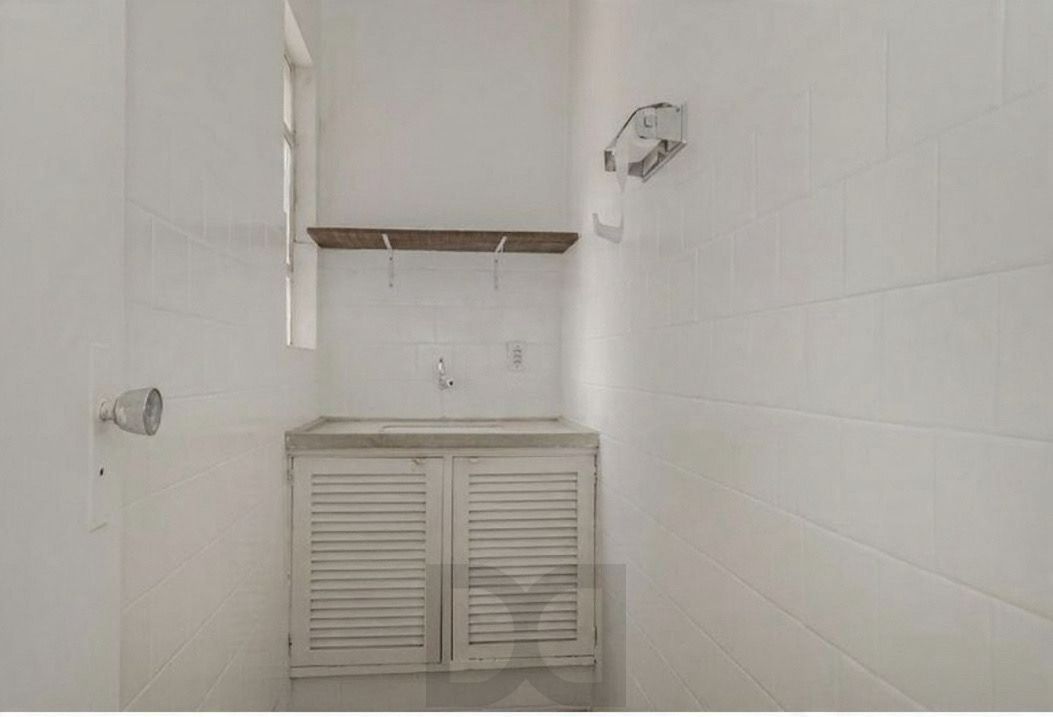 Sala Comercial Reformada no Centro Histórico | 46m² | Portaria 24h — foto 3