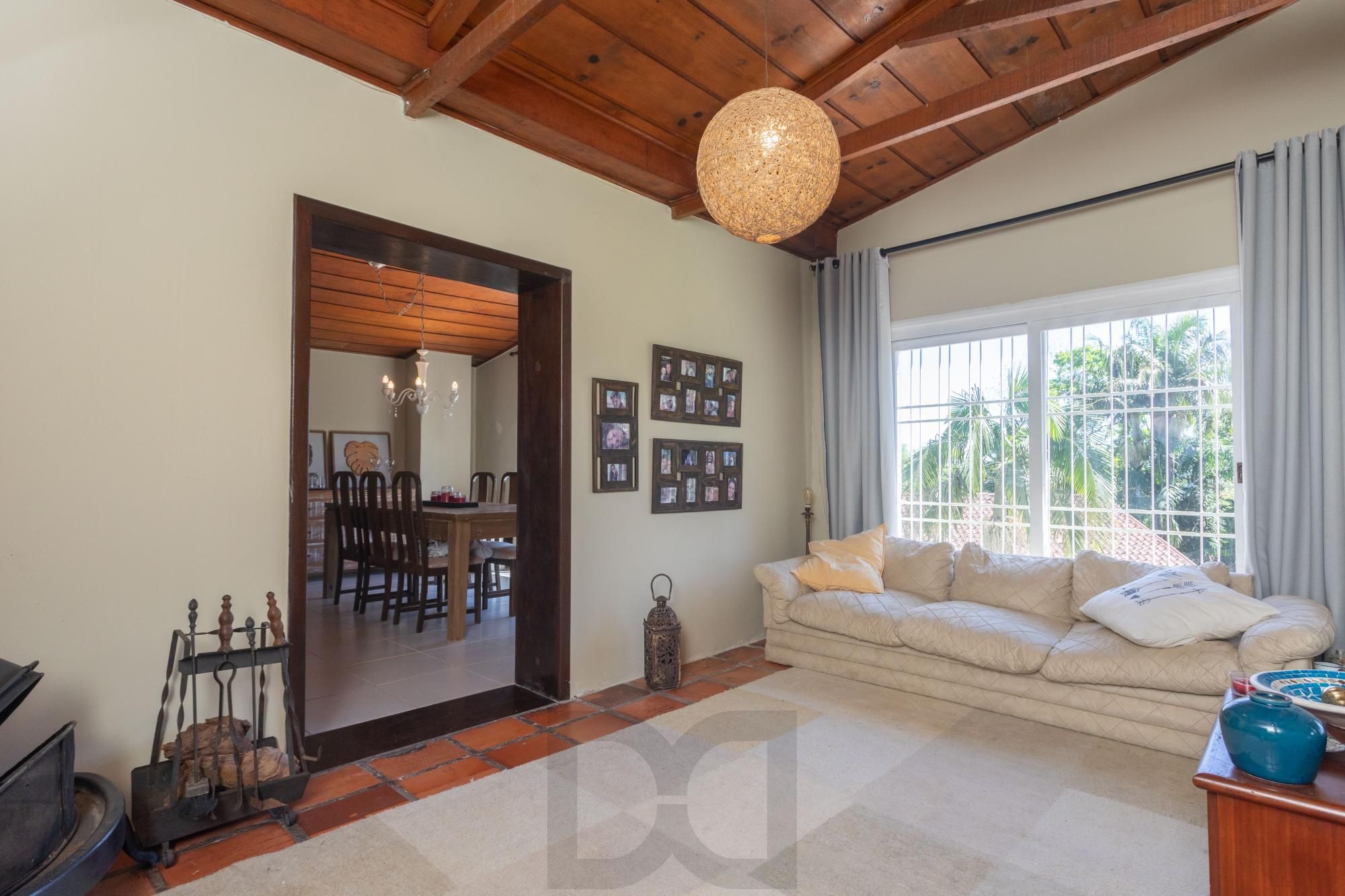 Casa em Condomínio com 5 quartos, 3 vagas e 350m² — foto 10