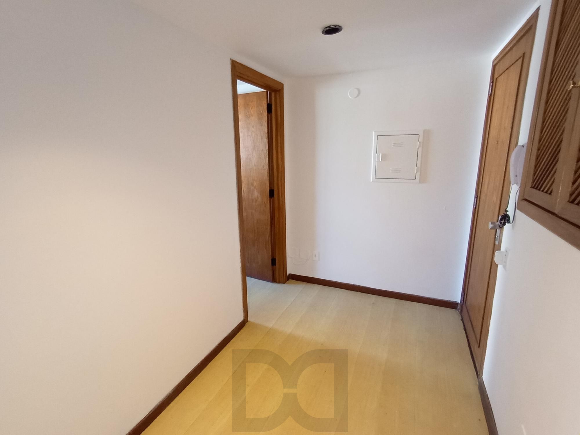 Sala na Venâncio Aires com mezanino e 2 banheiros — foto 6