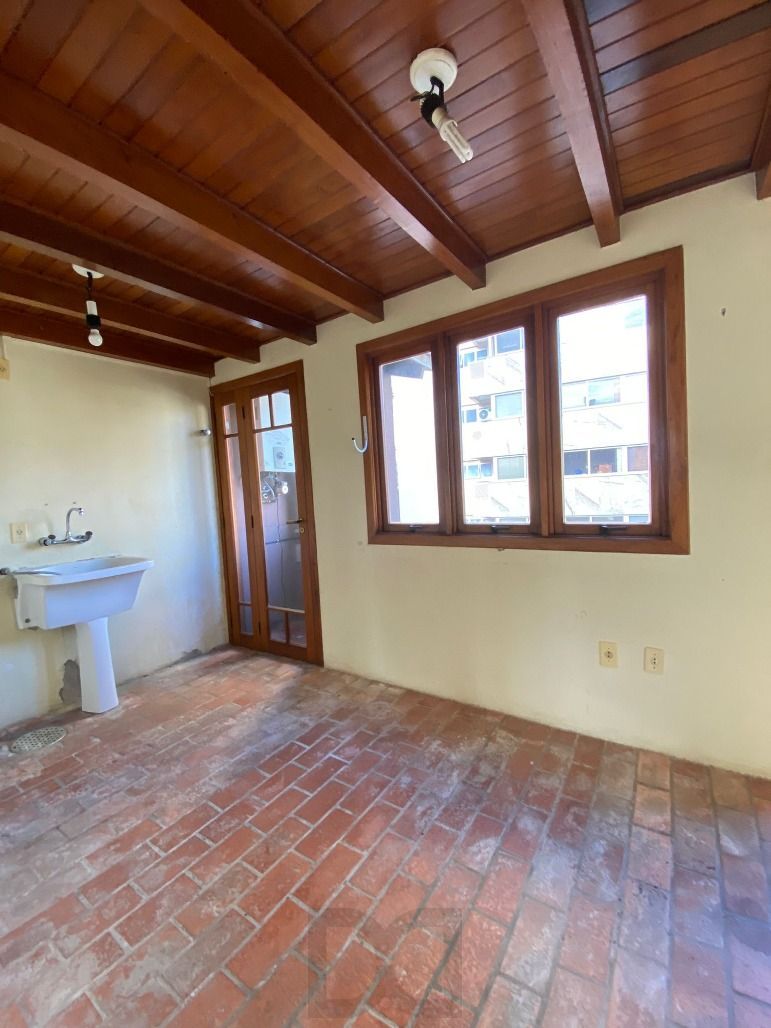 Cobertura 196m² 3 dorm. 1 Suíte + 2 vagas Petrópolis - Porto Alegre — foto 15