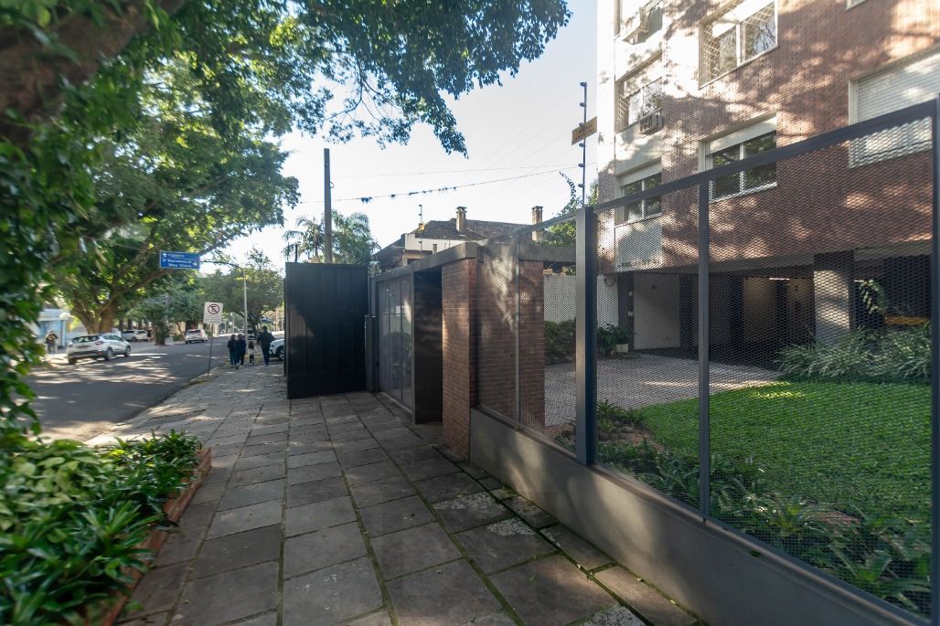 Apartamento 81m² 2 dorm. + vaga Auxiliadora - Porto Alegre — foto 2