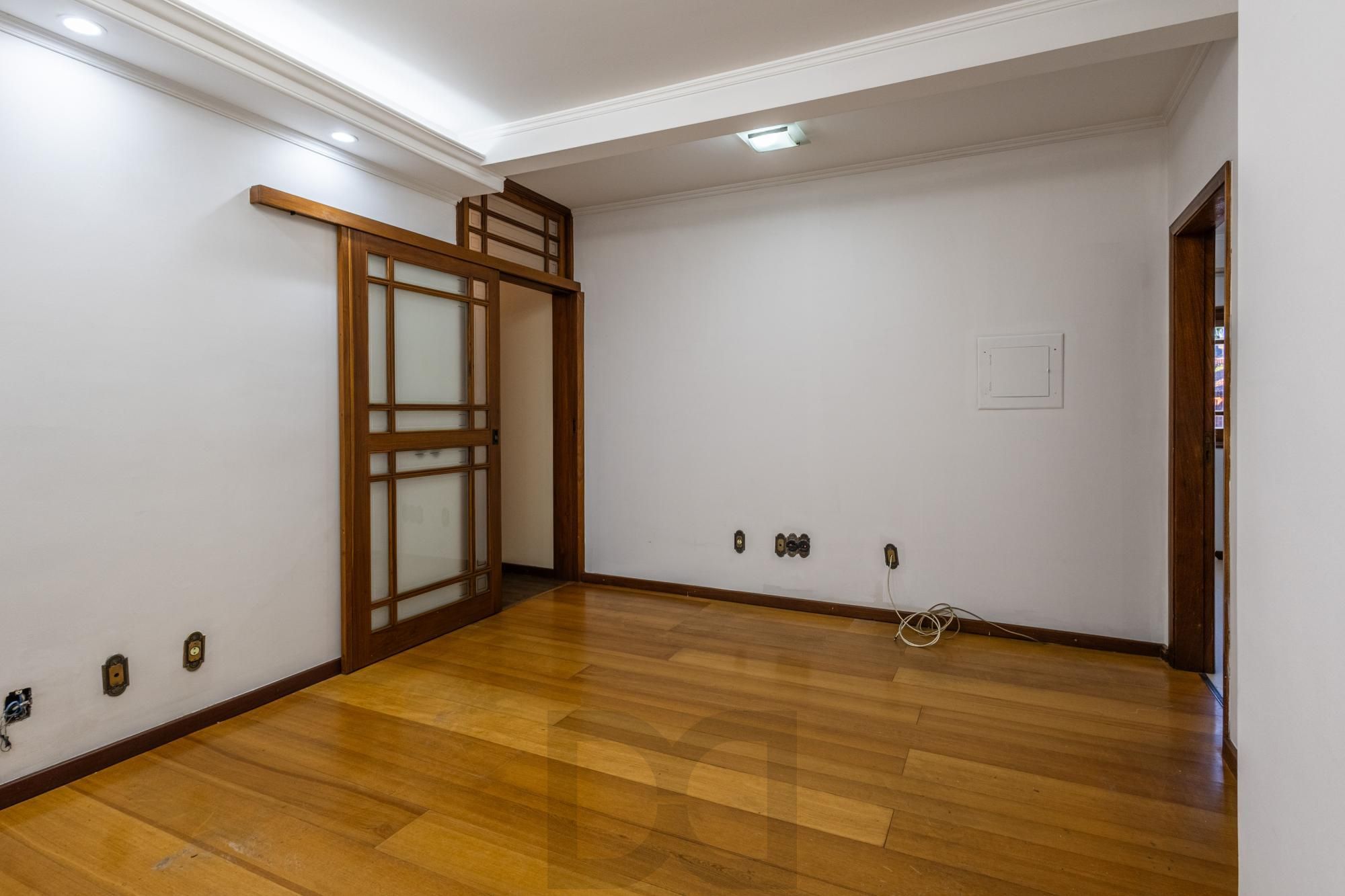 Casa com 374 m² | 3 suítes | Piscina | Ao lado do Jardim Europa — foto 31