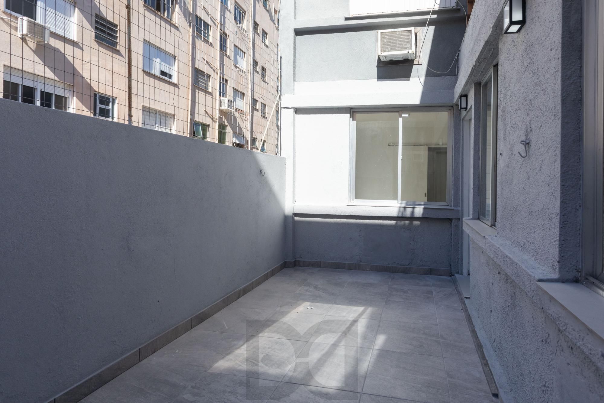 Apartamento Garden de dois dormitório Reformado passos da Redenção. — foto 24