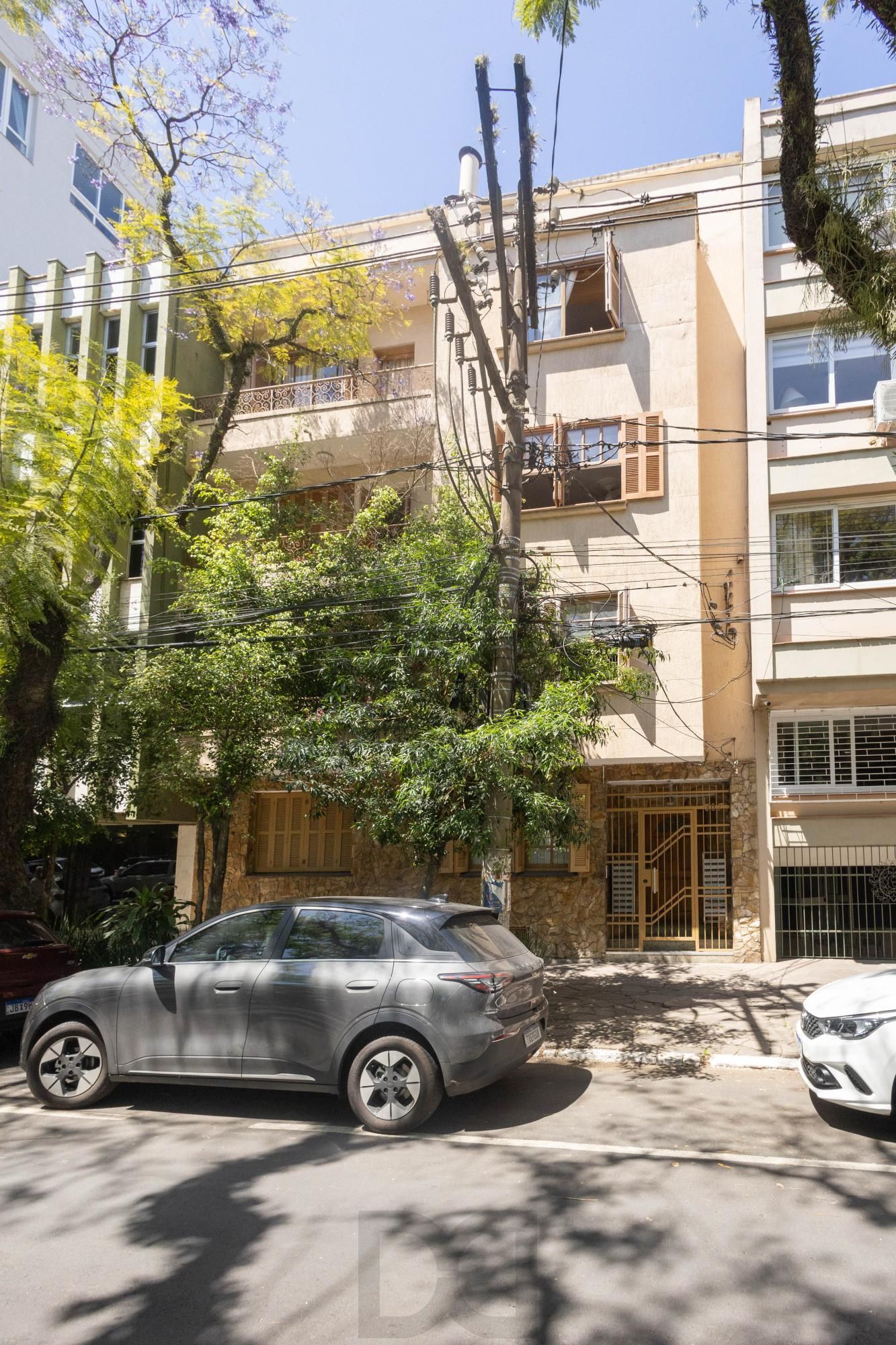 2 dormitórios em frente à Redenção | 54m² | R$ 350 mil — foto 1