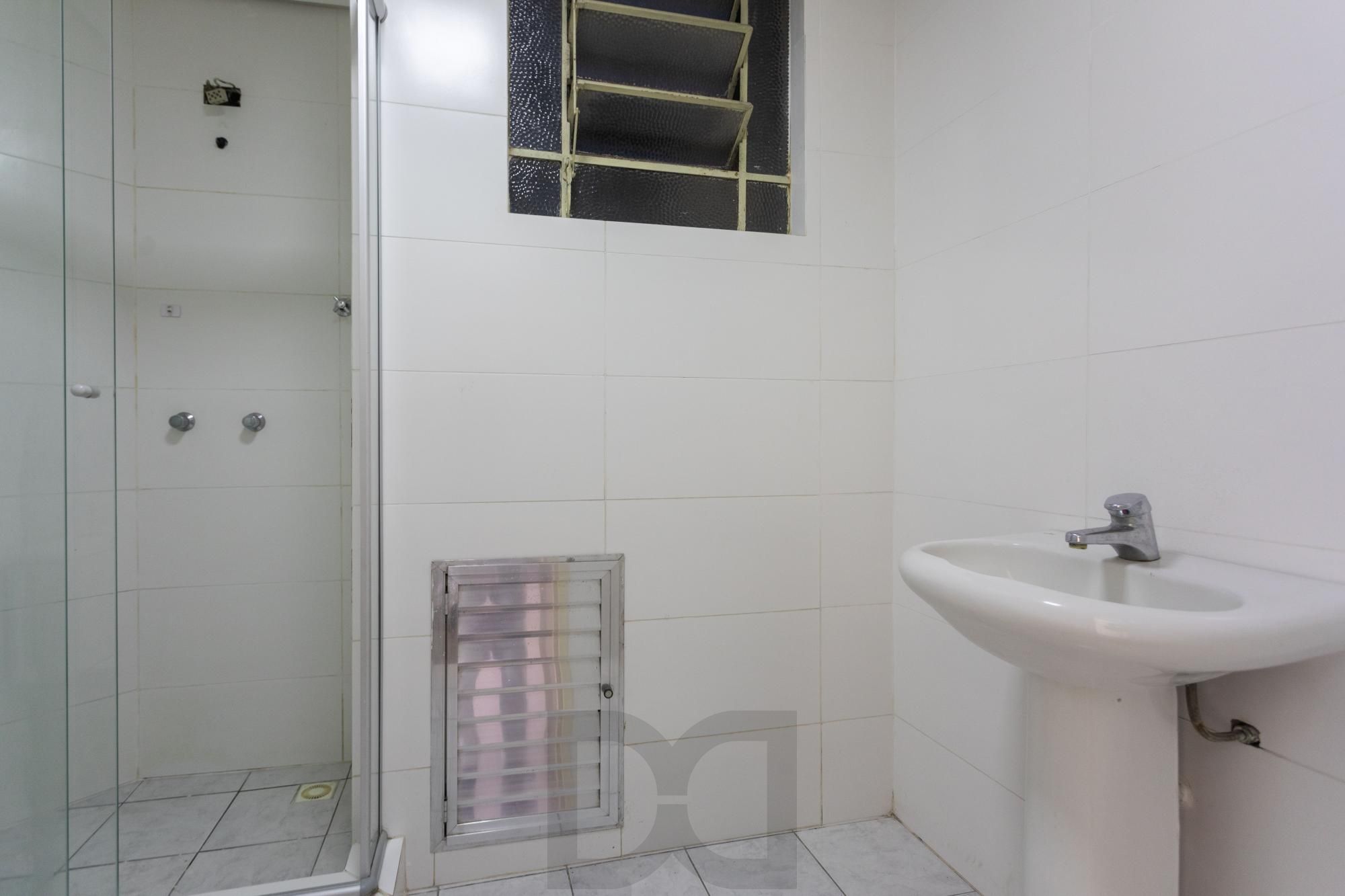 Amplo Apartamento de 3 Dormitórios com Sacada e Garagem na Av. Protásio Alves — foto 18