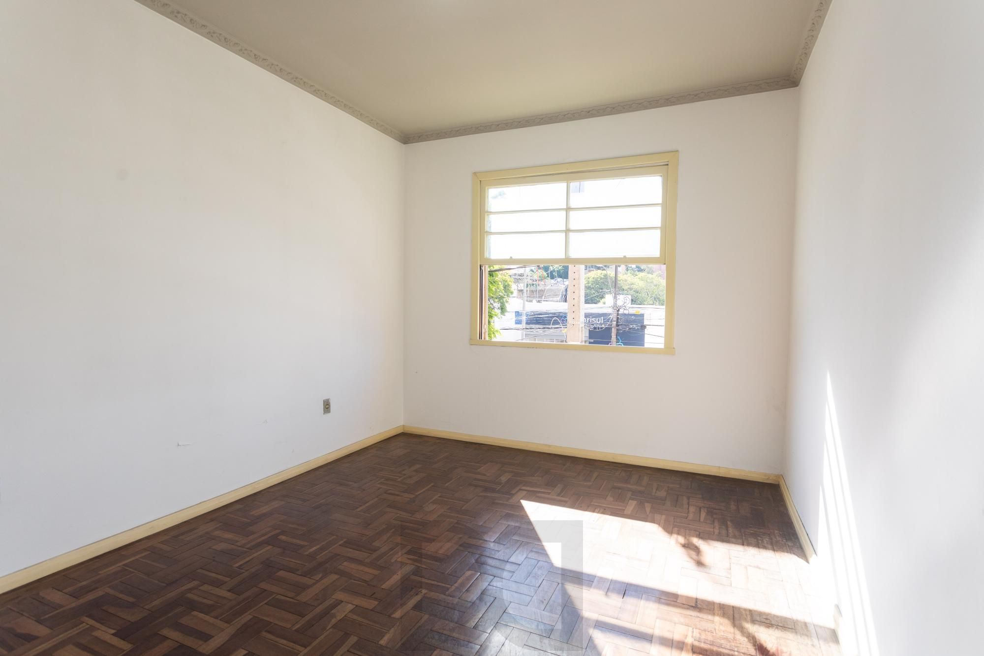 Amplo Apartamento de 3 Dormitórios com Sacada e Garagem na Av. Protásio Alves — foto 12