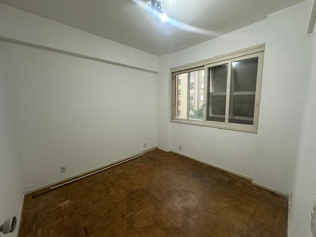 Apartamento de 2 Dormitórios na Rua Riachuelo, Próximo à Praça da Matriz. Centro Histórico de Porto Alegre — foto 5