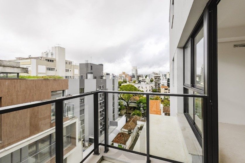 Excelente Apartamento semimobiliado de 71 m² privativos no Bairro Petrópolis. — foto 7