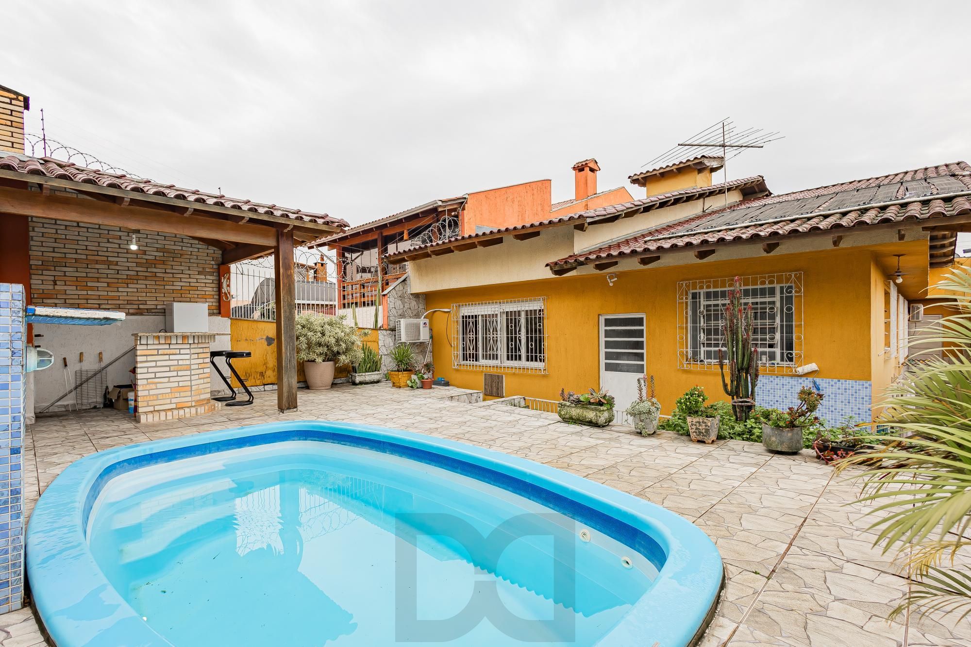 Sobrado 5 Dormitorios 4 WC piscina 2 churrasqueiras e 4 vagas B Parque Santa Fé — foto 1