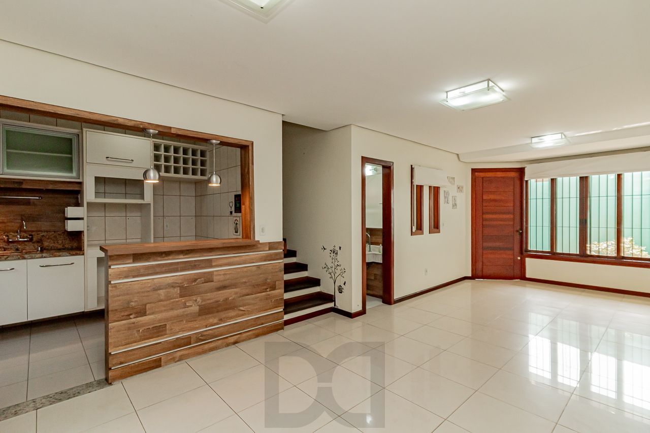 Oportunidade em Ipanema: Casa em Condomínio Fechado com Suíte Master, Hidromassagem e Alto Padrão — foto 1