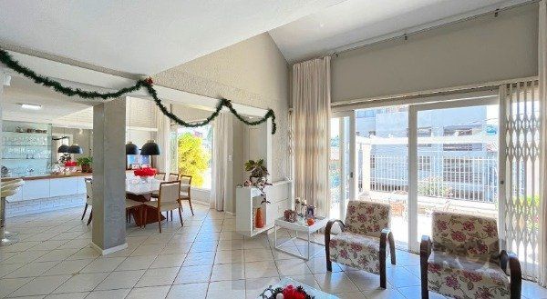 MAGNÍFICA CASA EM LOCALIZAÇÃO PRIVILEGIADA - TRANQUILIDADE E CONFORTO — foto 25