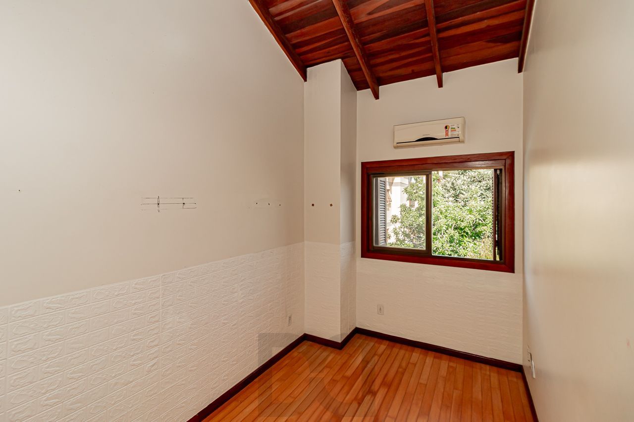 Oportunidade em Ipanema: Casa em Condomínio Fechado com Suíte Master, Hidromassagem e Alto Padrão — foto 31
