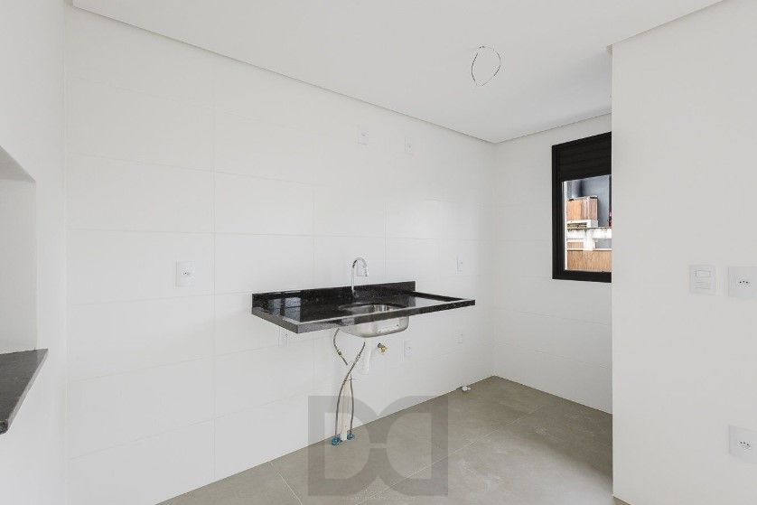 Excelente Apartamento semimobiliado de 71 m² privativos no Bairro Petrópolis. — foto 5