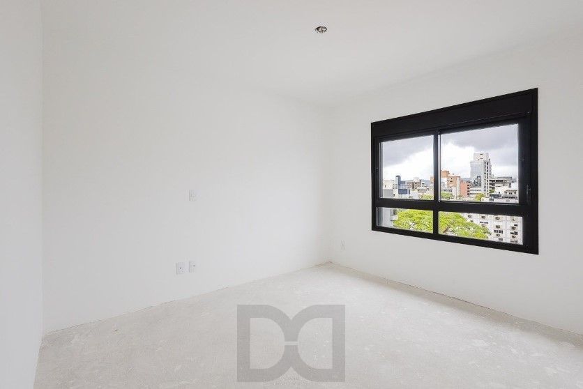 Excelente Apartamento semimobiliado de 71 m² privativos no Bairro Petrópolis. — foto 10
