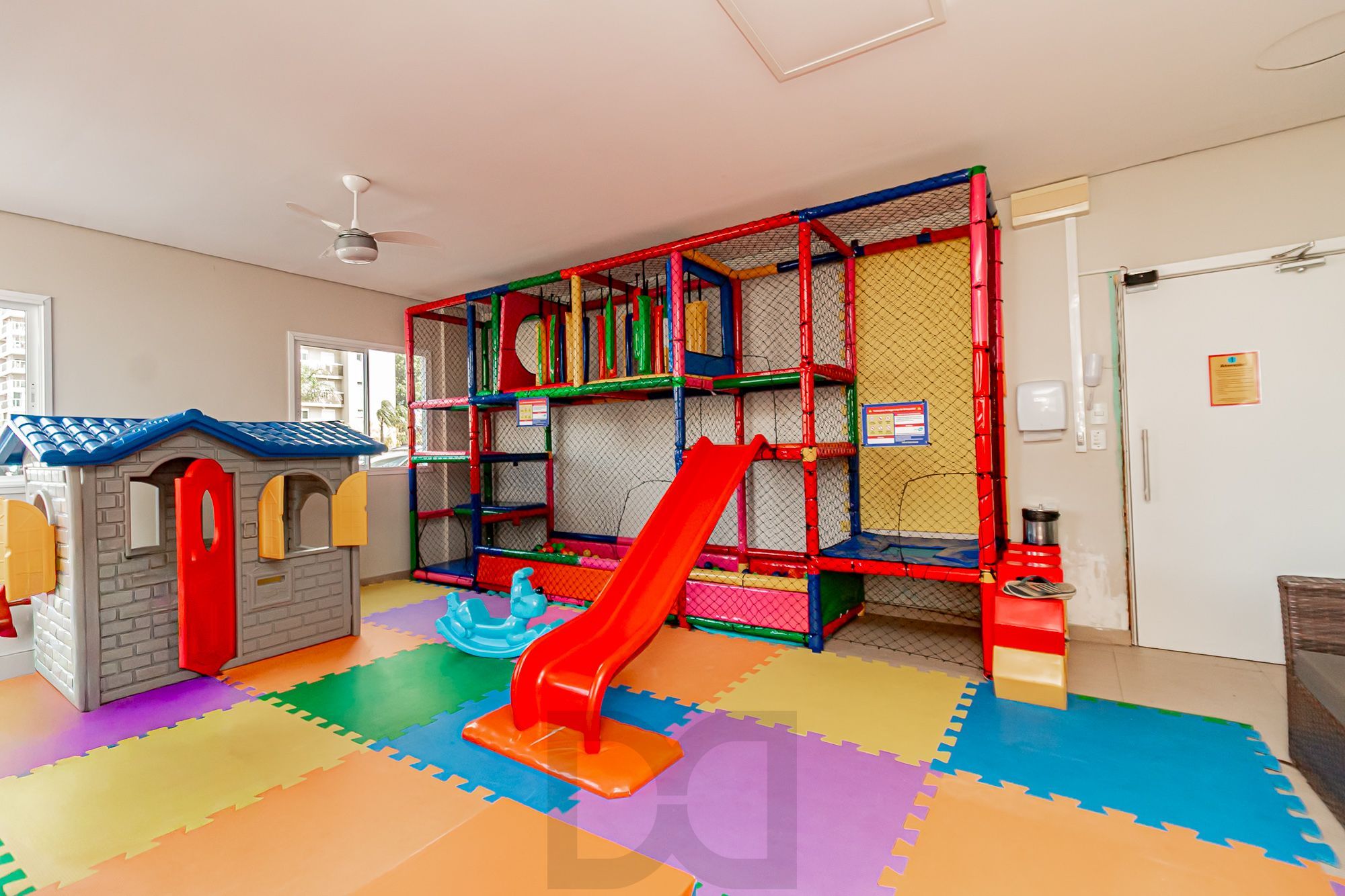 Apartamento 3 dormitórios, 2 banheiros, 1 vaga coberta e piscinas B. São Geraldo — foto 61