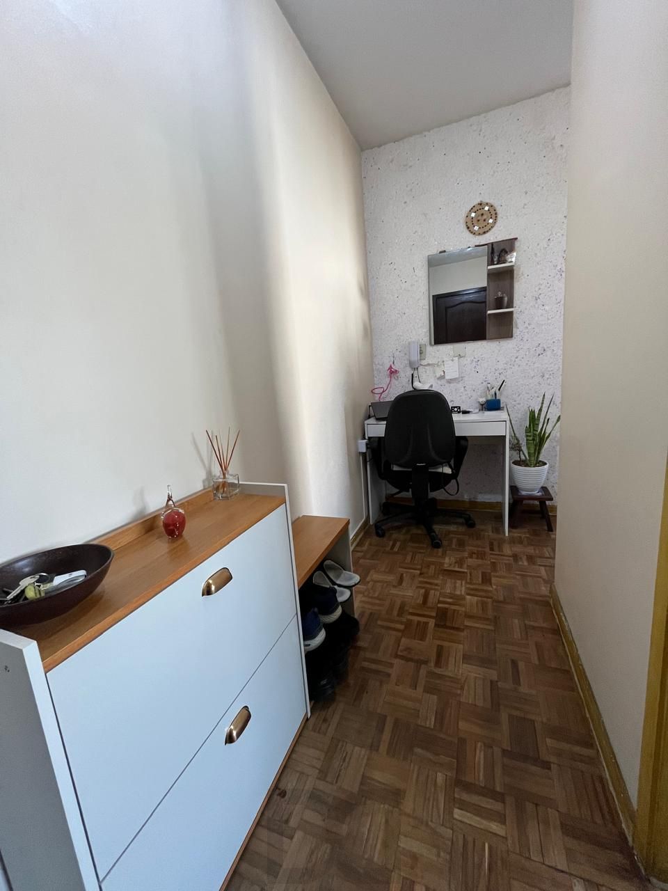 Apartamento 2 dormitórios, 1 vaga coberta no bairro Menino Deus. — foto 18
