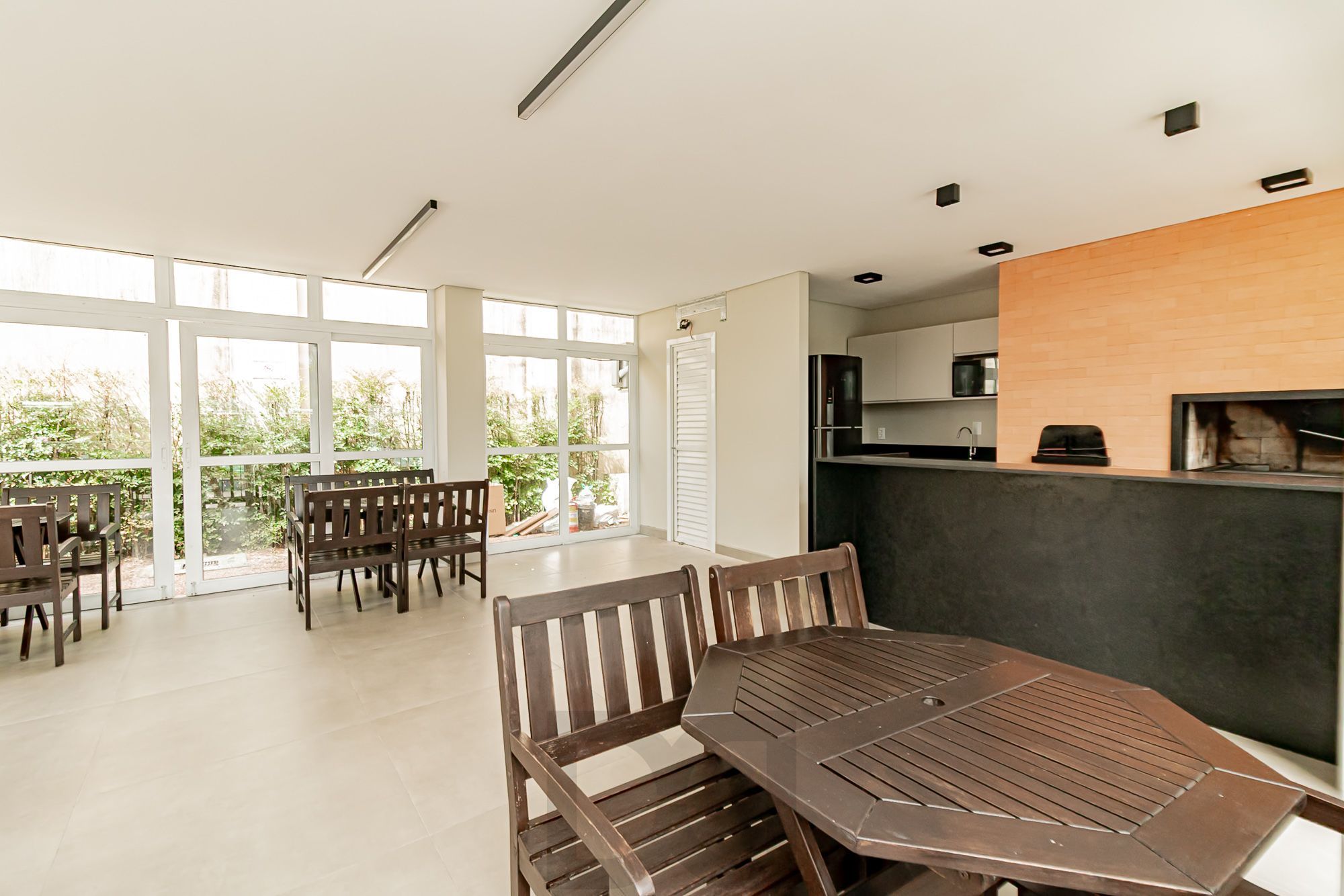 Apartamento 3 dormitórios, 2 banheiros, 1 vaga coberta e piscinas B. São Geraldo — foto 45