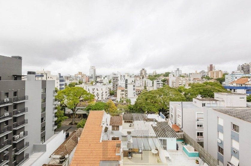 Excelente Apartamento semimobiliado de 71 m² privativos no Bairro Petrópolis. — foto 9