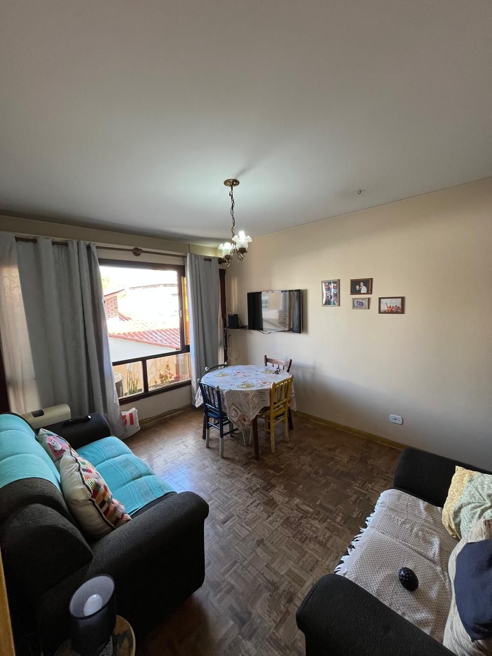 Apartamento 2 dormitórios, 1 vaga coberta no bairro Menino Deus. — foto 3