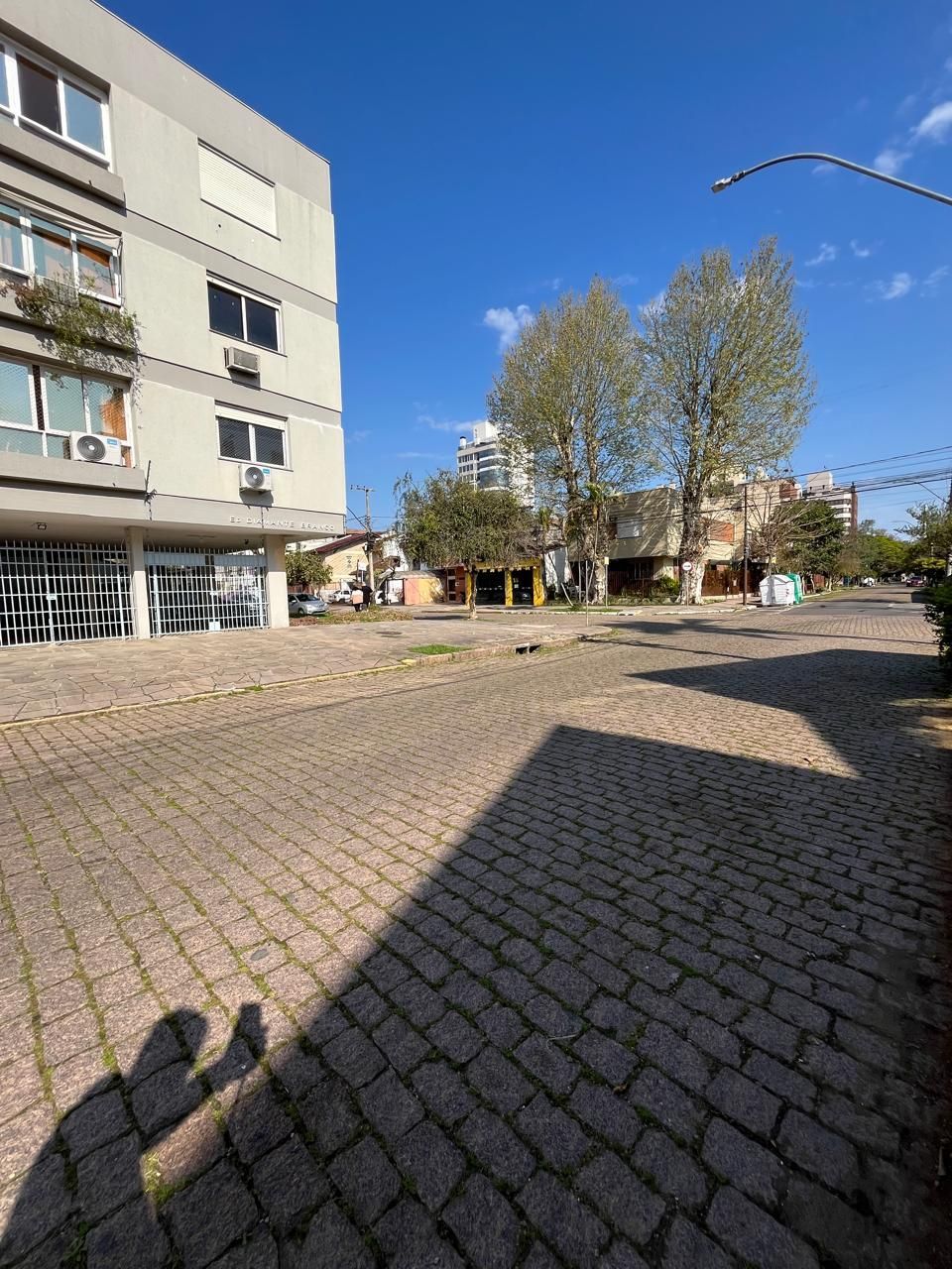 Apartamento 2 dormitórios, 1 vaga coberta no bairro Menino Deus. — foto 23