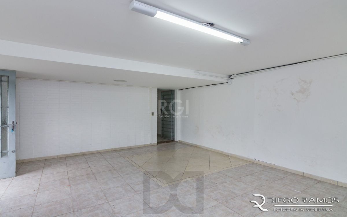Venda de casa residencial 25,00m x 80,00m- Menino Deus. 4 vagas, 4 dormitórios, sendo 1 suíte, 1 varanda, lareira e churrasqueira. — foto 19