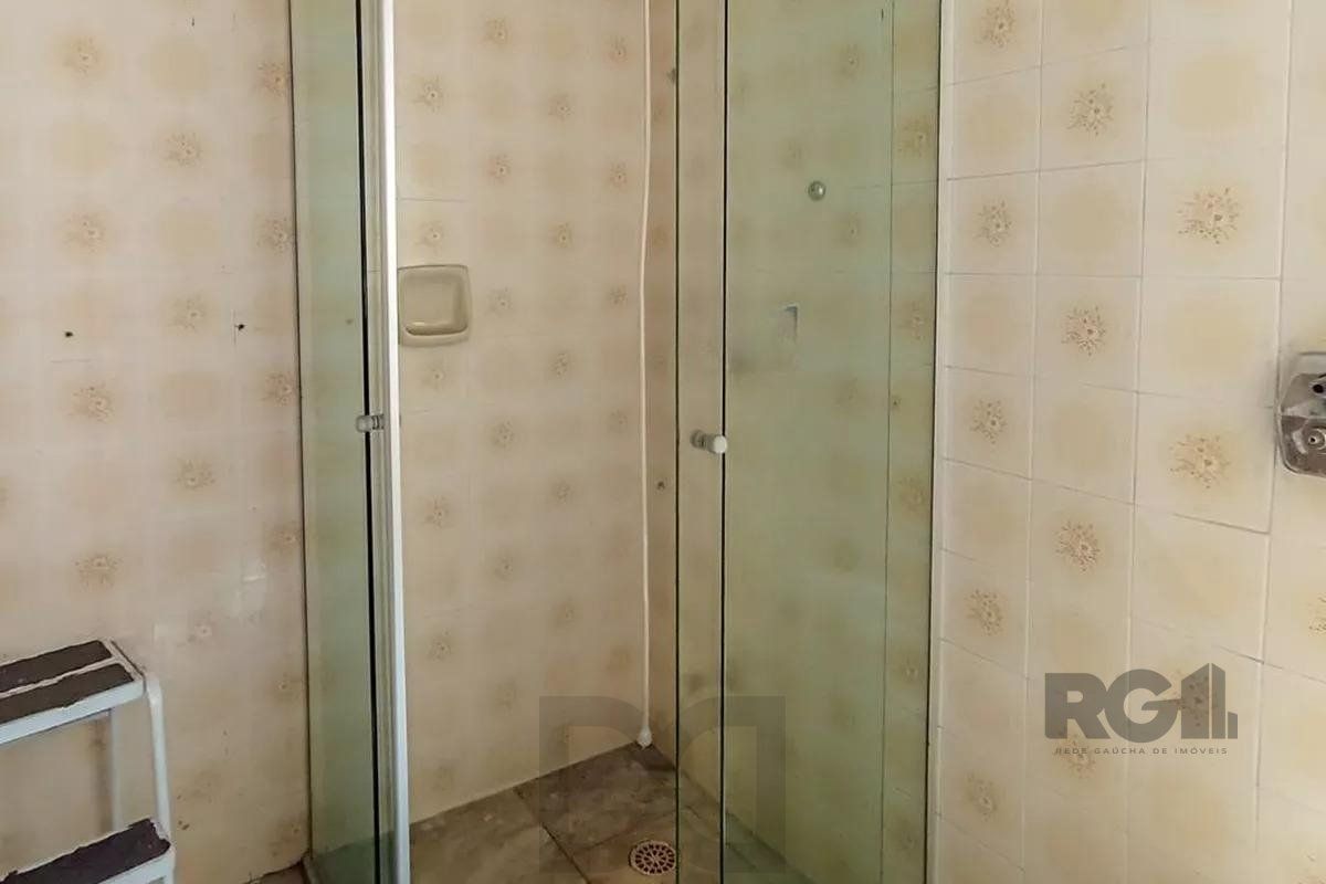 Apartamento amplo com dois dormitórios no bairro Rio Branco em Porto Alegre. — foto 3