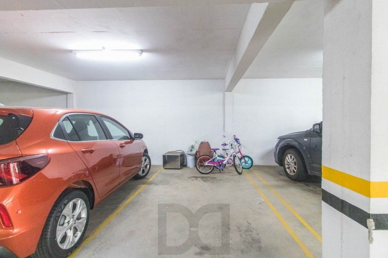 Apartamento com 3 suítes e 3 vagas de garagem no bairro Rio Branco em POA/RS — foto 49