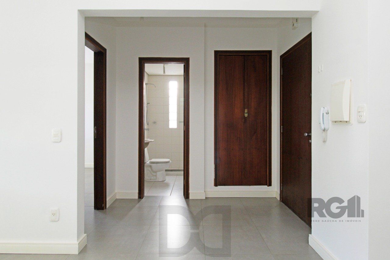 Apartamento de 2 dormitórios e 1 vaga de garagem no bairro Santana em PoA — foto 15