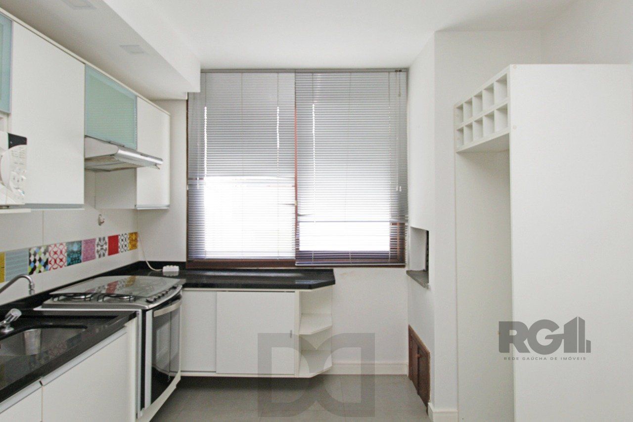 Apartamento de 2 dormitórios e 1 vaga de garagem no bairro Santana em PoA — foto 9