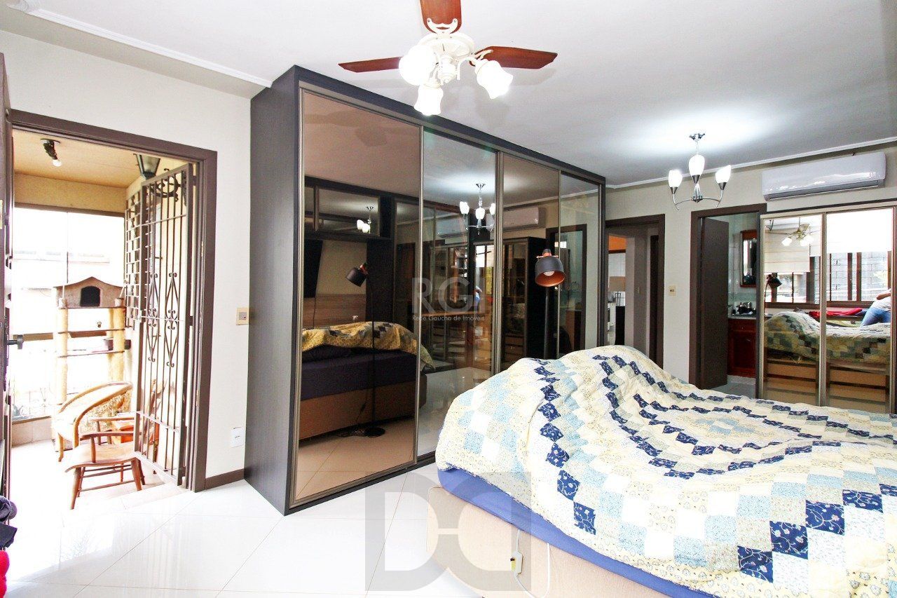 Casa para Venda - 464.5m², 3 dormitórios, sendo 1 suites, 3 vagas - Petrópolis — foto 18