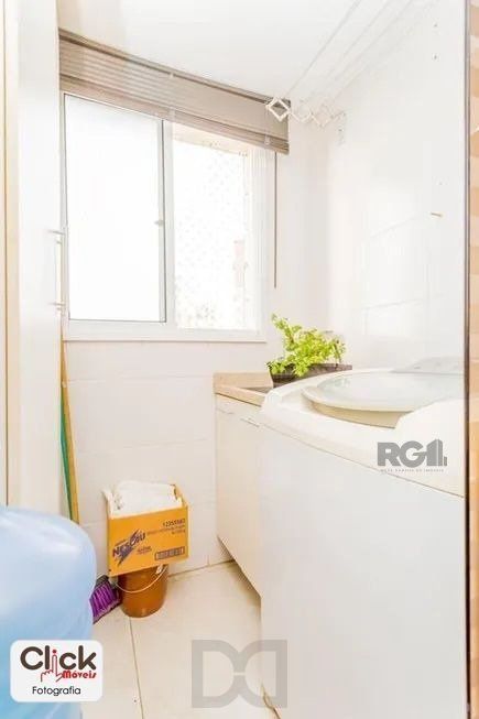 Apartamento 3 dormitórios, sendo 1 suíte, 66 m² de área privativa e 1 vaga(s) de garagem. Localizado na Rua/Av. Dom Claudio Jose Goncalves Ponce De Leao, no bairro Vila Ipiranga em Porto Alegre. — foto 14