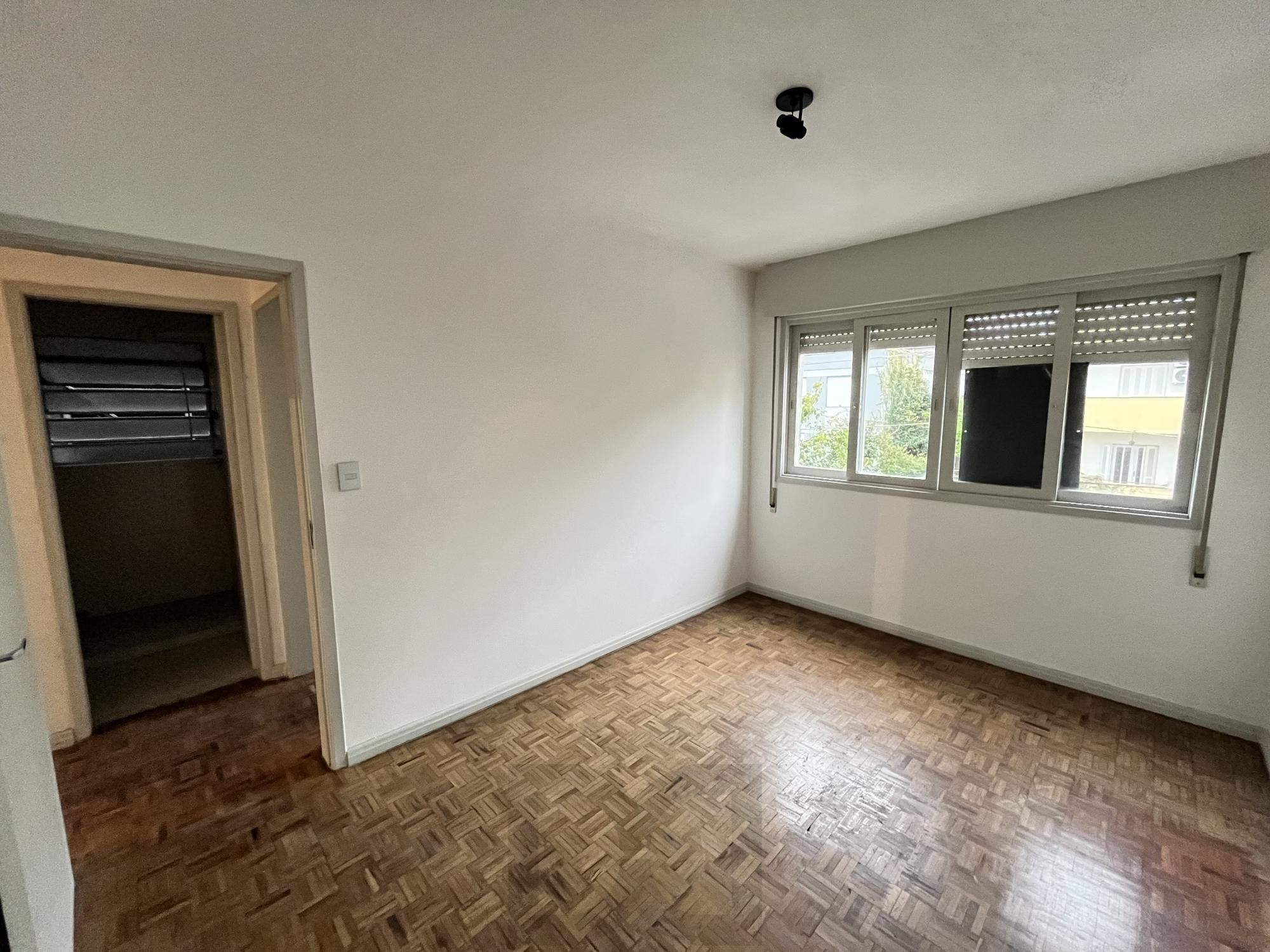 Apartamento de 3 dormitórios, 2 banheiros, dependência empregada,1 Vaga Garagem — foto 10