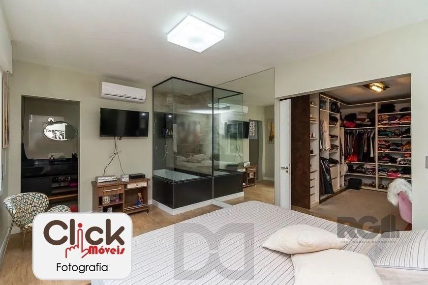 Apartamento 4 dormitórios, sendo 1 suíte, 193 m² de área privativa e 2 vaga(s) de garagem. Localizado na Rua/Av. Carlos Gomes, no bairro Auxiliadora em Porto Alegre. — foto 23
