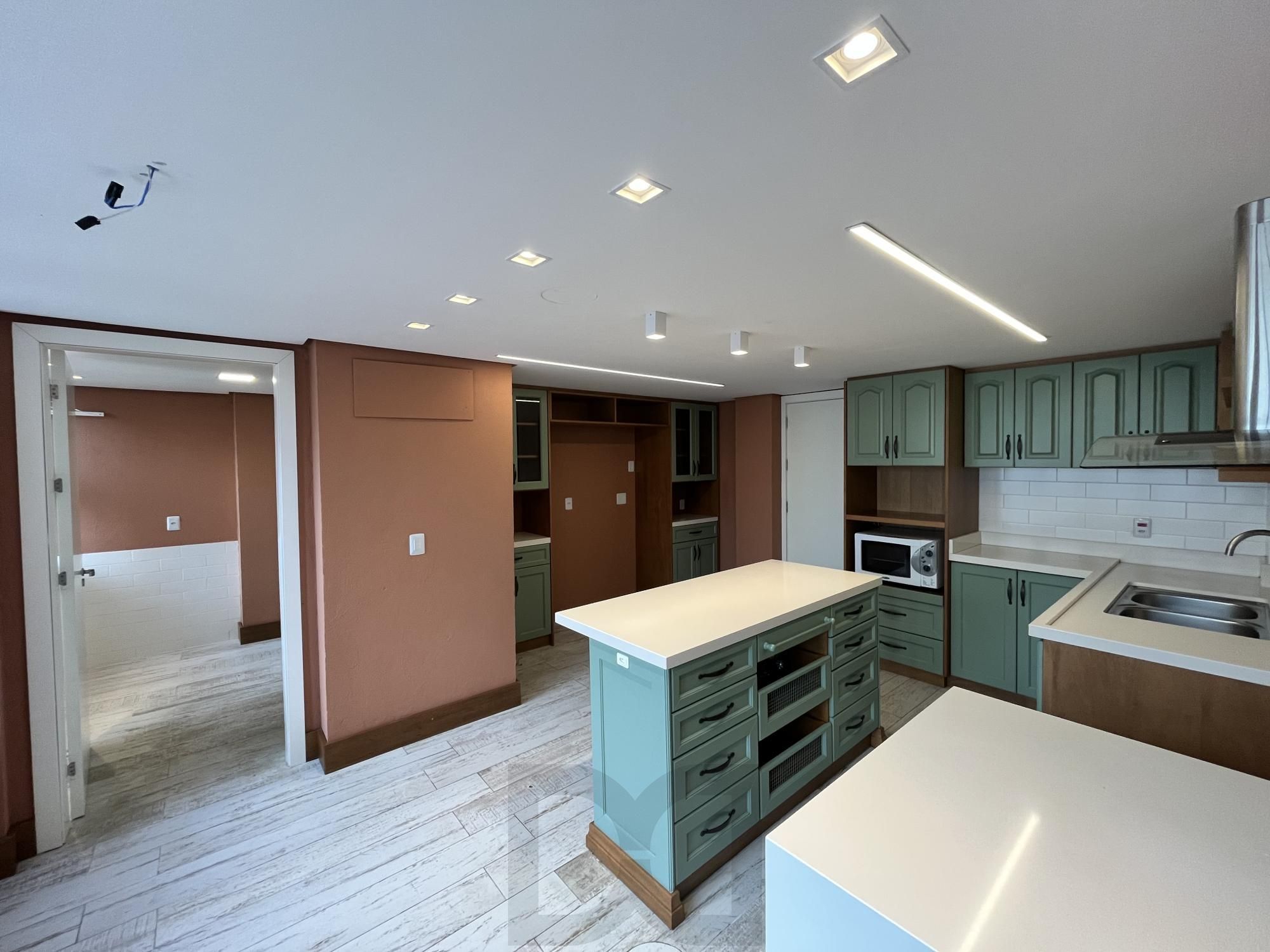 Apartamento de 4 quartos, suíte, amplo closet, dependência e 2 vagas de garagem — foto 48