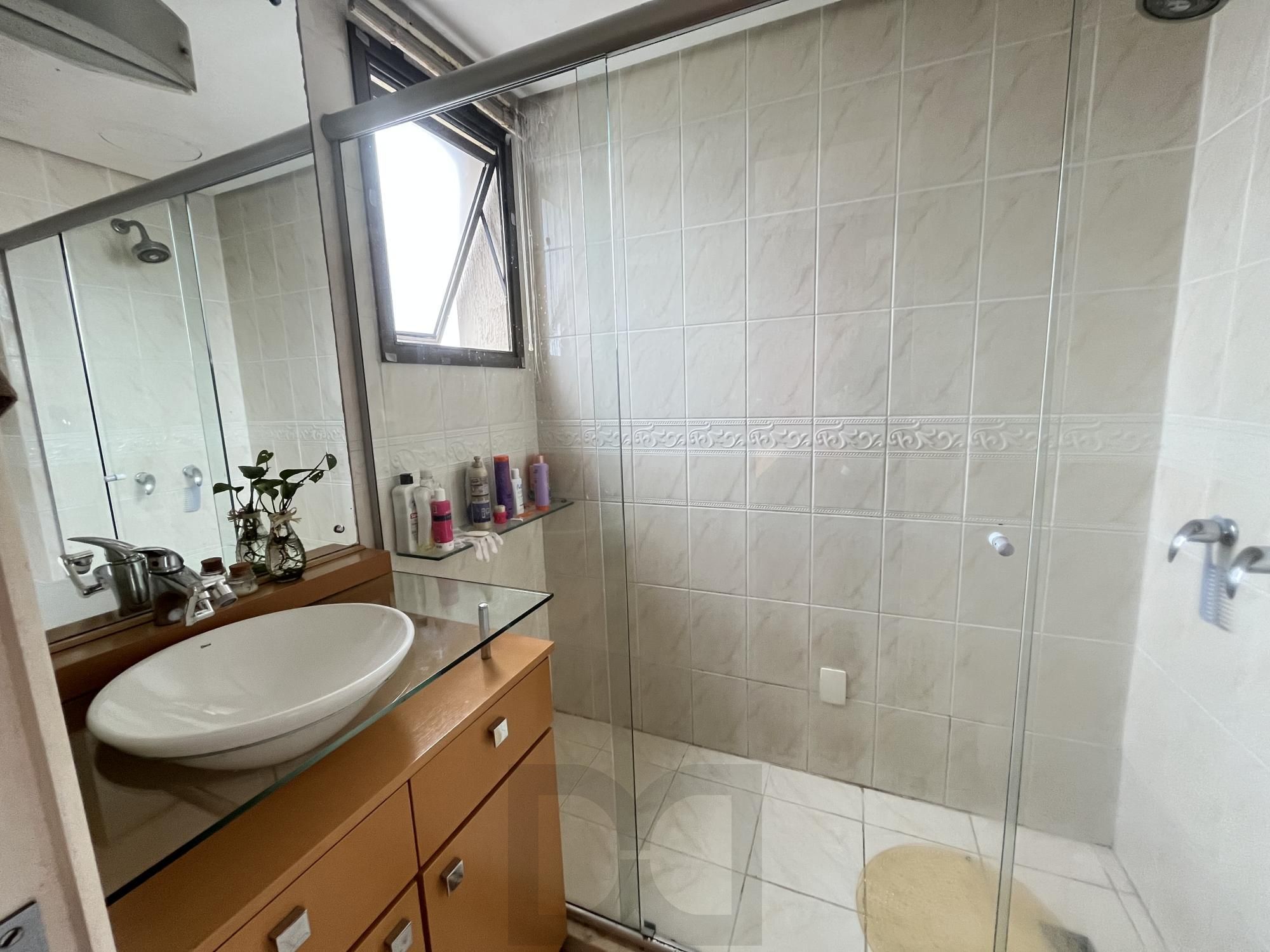 Apartamento de três dormitórios, suíte e uma vaga de garagem no bairro Santana — foto 22