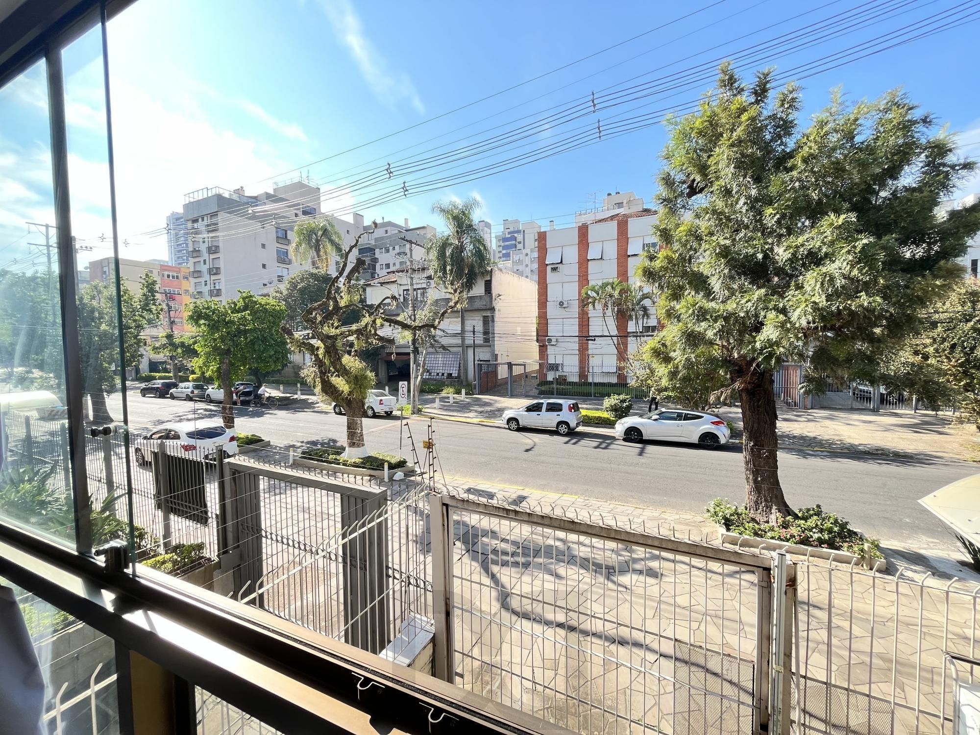 Apartamento de 2 quartos, suíte e 2 vagas de garagem no bairro Petrópolis em POA — foto 18