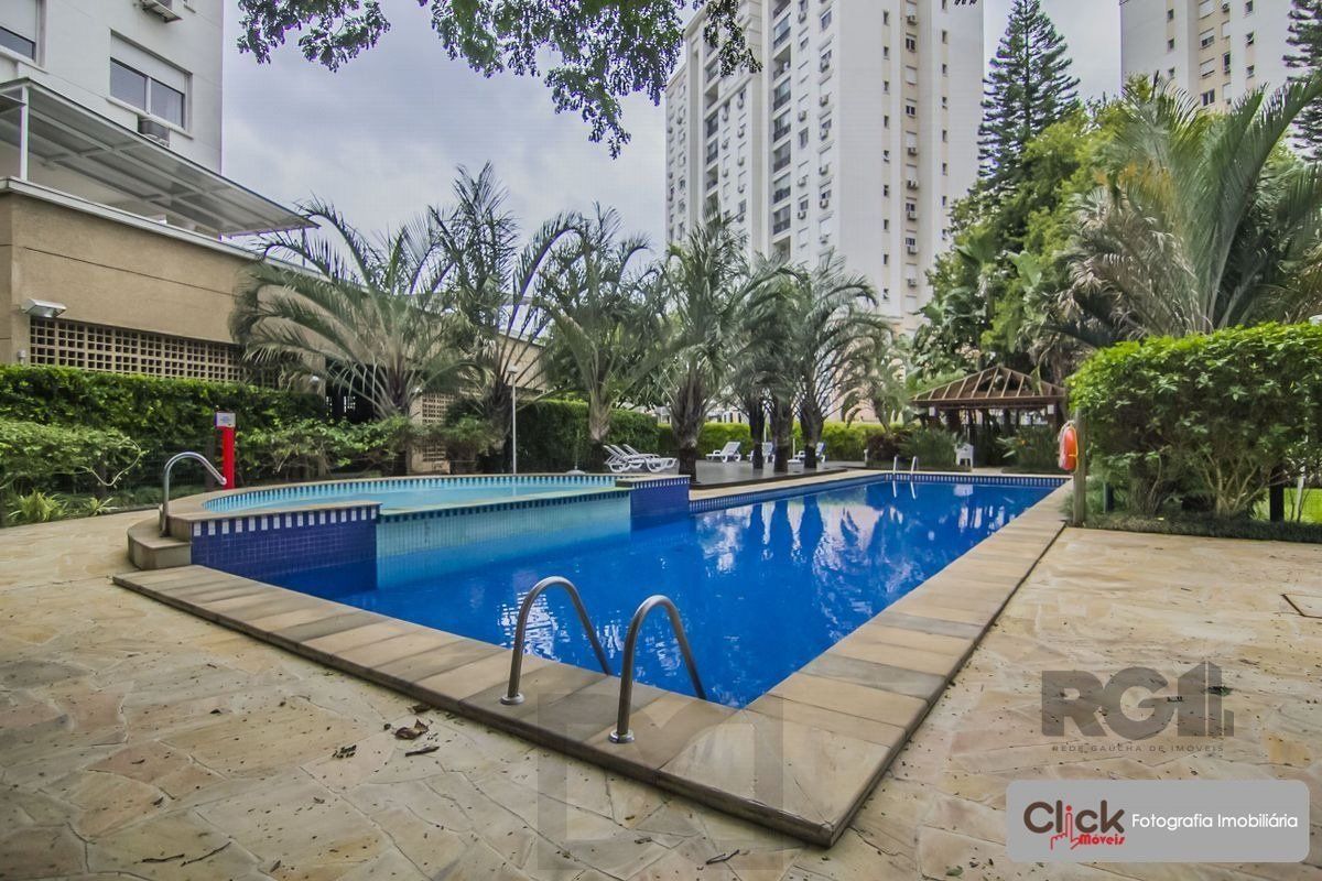 Apartamento 3 dormitórios, suíte, 2 vagas. Andar alto, vista para infraestrutura do condomínio. Semi-mobiliado. — foto 47