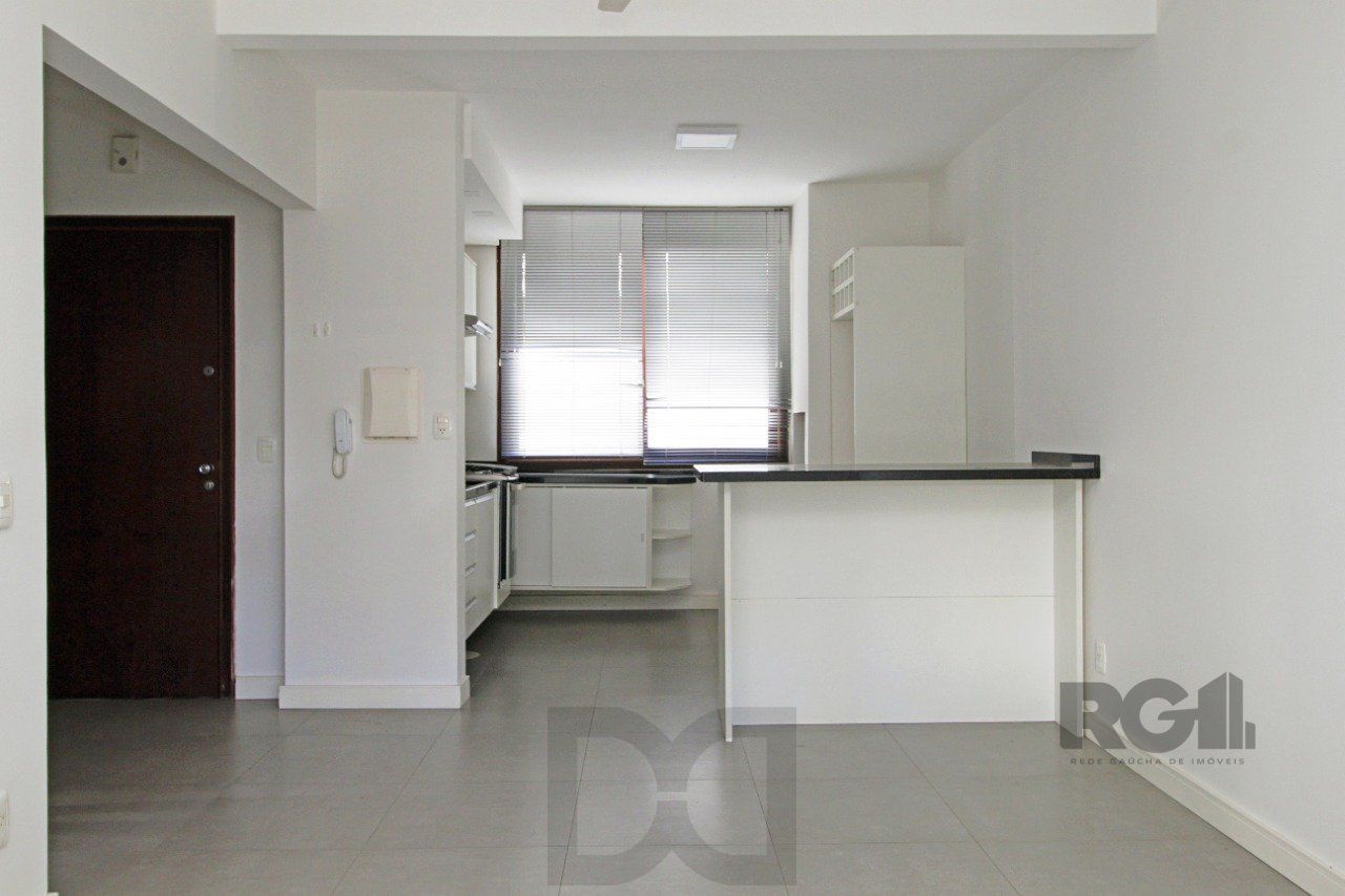 Apartamento de 2 dormitórios e 1 vaga de garagem no bairro Santana em PoA — foto 14