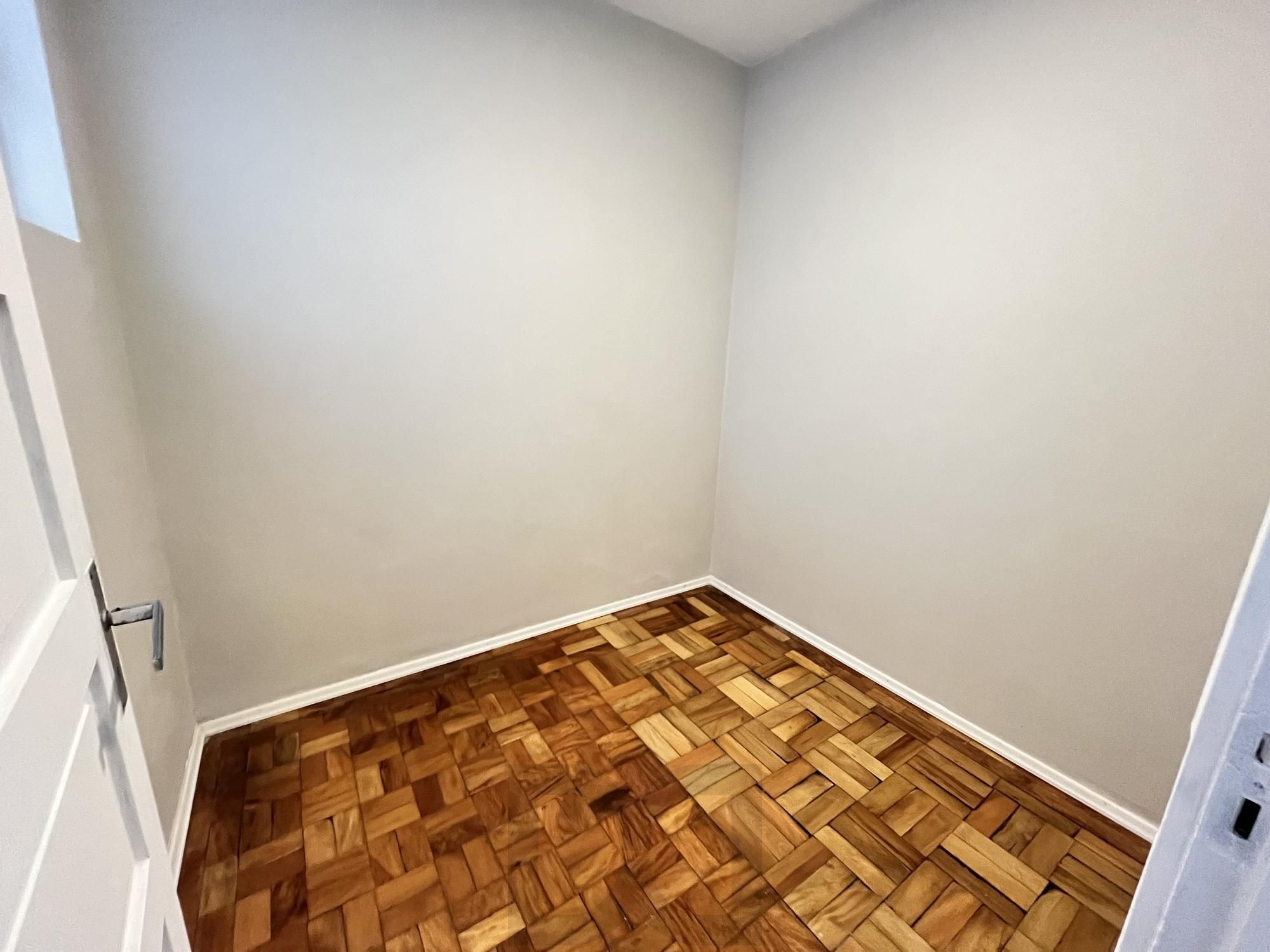 Apartamento de 2 quartos e 2 vagas de garagem no bairro Santana em Porto Alegre — foto 12