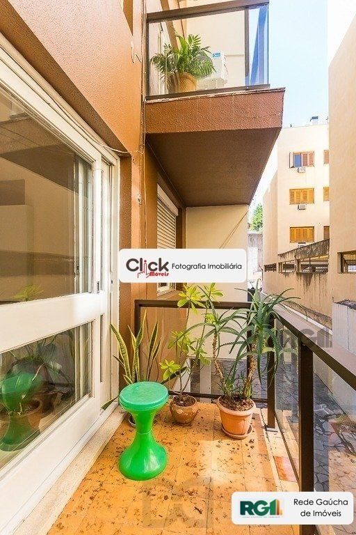 Apartamento 2 dormitórios, 83 m² de área privativa e 1 vaga(s) de garagem. Localizado na Rua/Av. Coronel Lucas De Oliveira, no bairro Petropolis em Porto Alegre. — foto 9