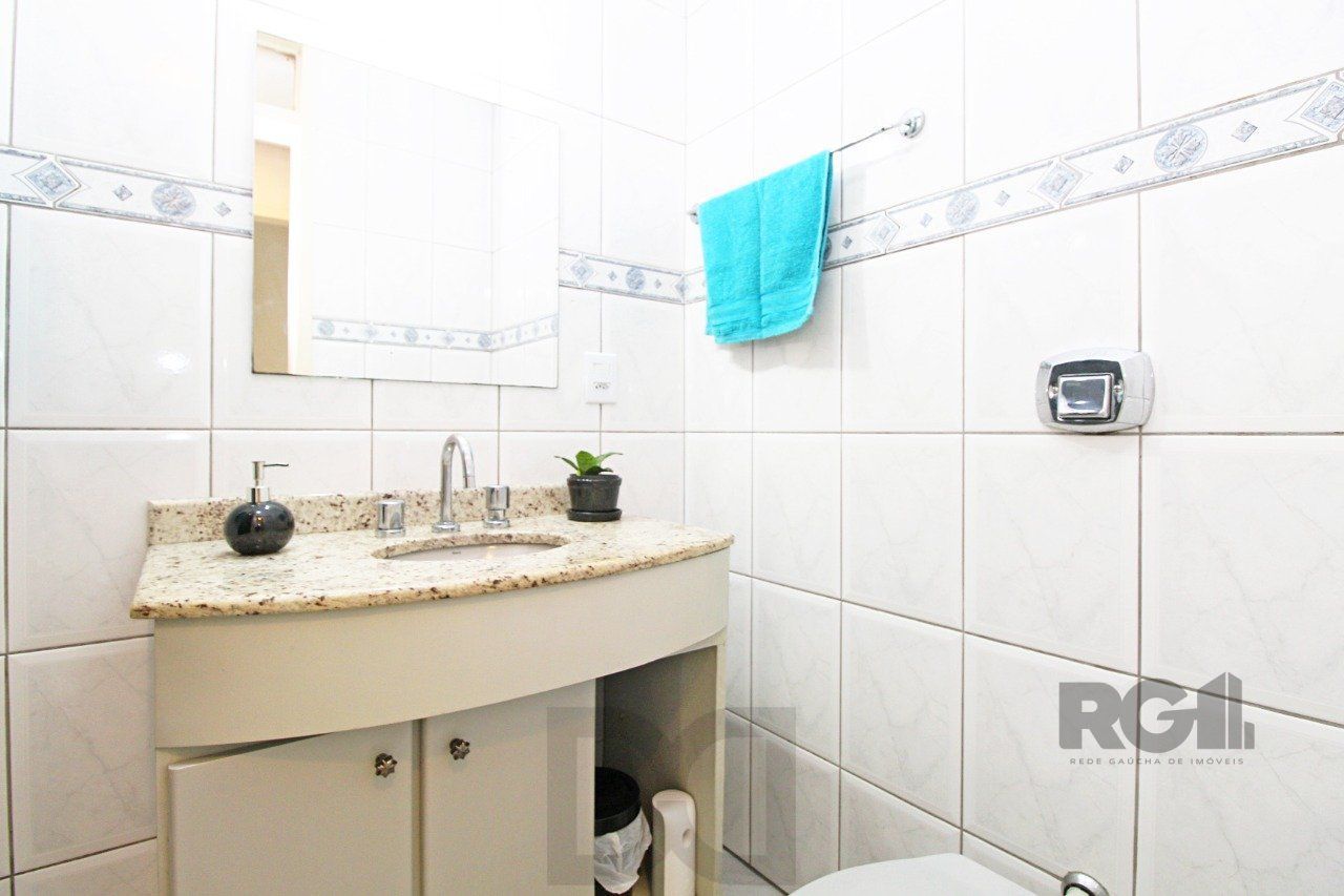 Apartamento de dois dormitórios e dois banheiros no bairro Bom Fim / Rio Branco em Porto Alegre! — foto 6