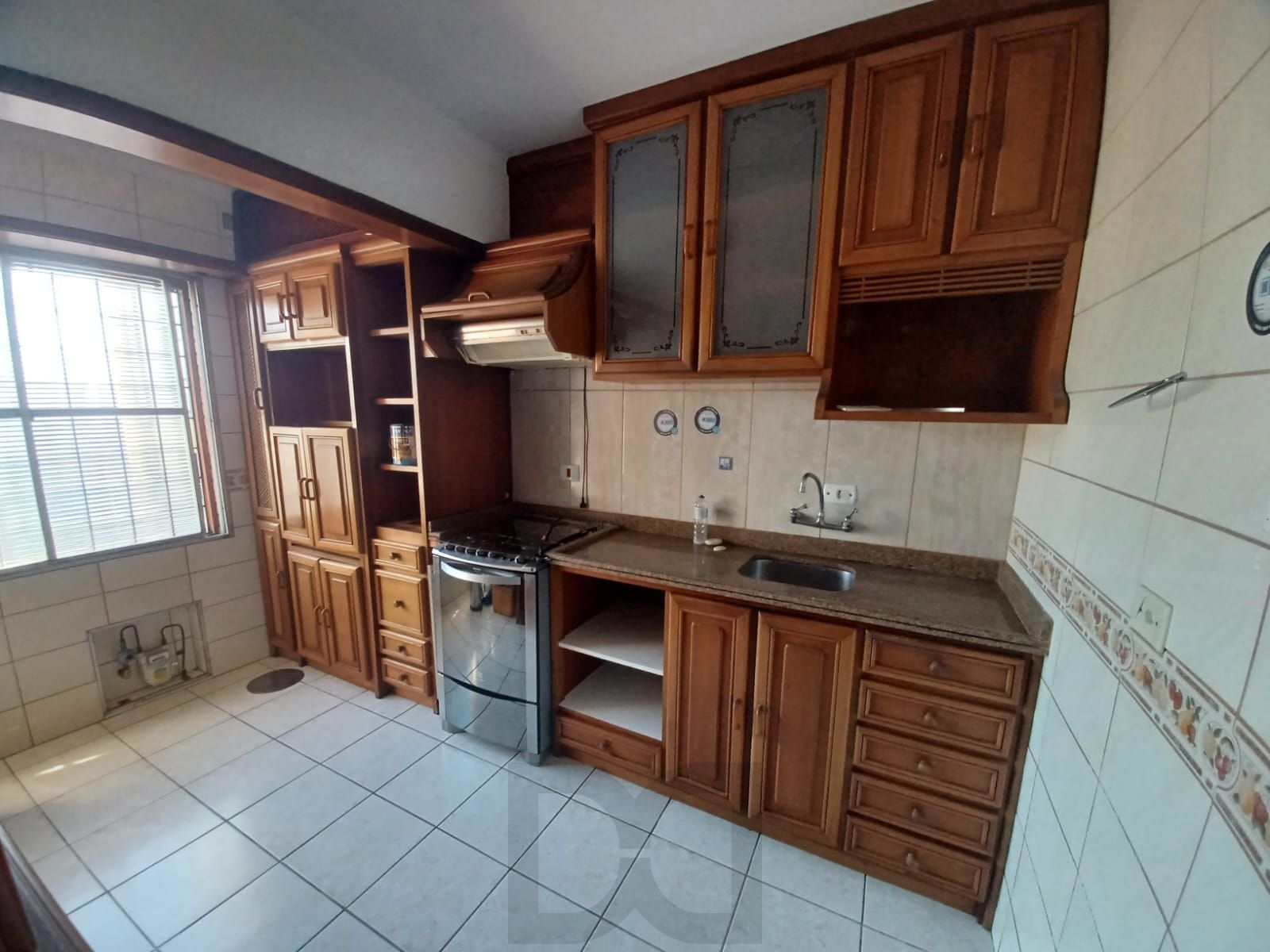 Cobertura de 2 quartos, 2 banheiros e 1 vaga de garagem no bairro Menino Deus — foto 4