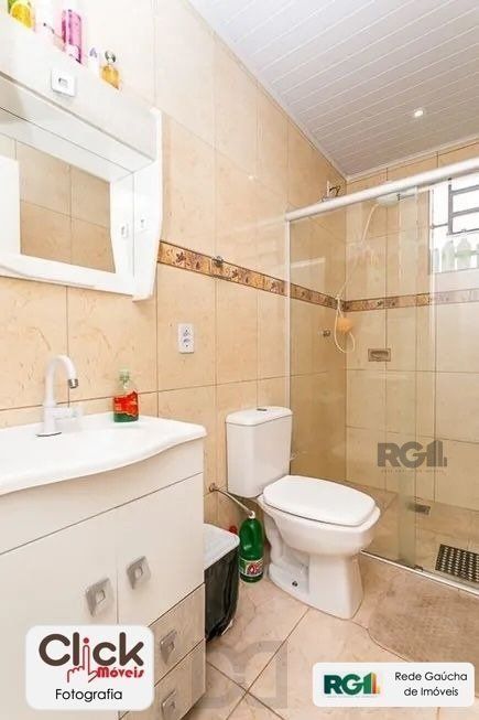 Casa 3 dormitórios, 123,8 m² de área privativa e 2 vaga(s) de garagem. Localizado na Rua/Av. Andaraí, no bairro Passo D Areia em Porto Alegre. — foto 11