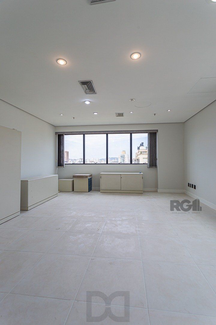 Sala comercial e uma vaga de garagem no bairro Menino Deus em Porto Alegre — foto 4