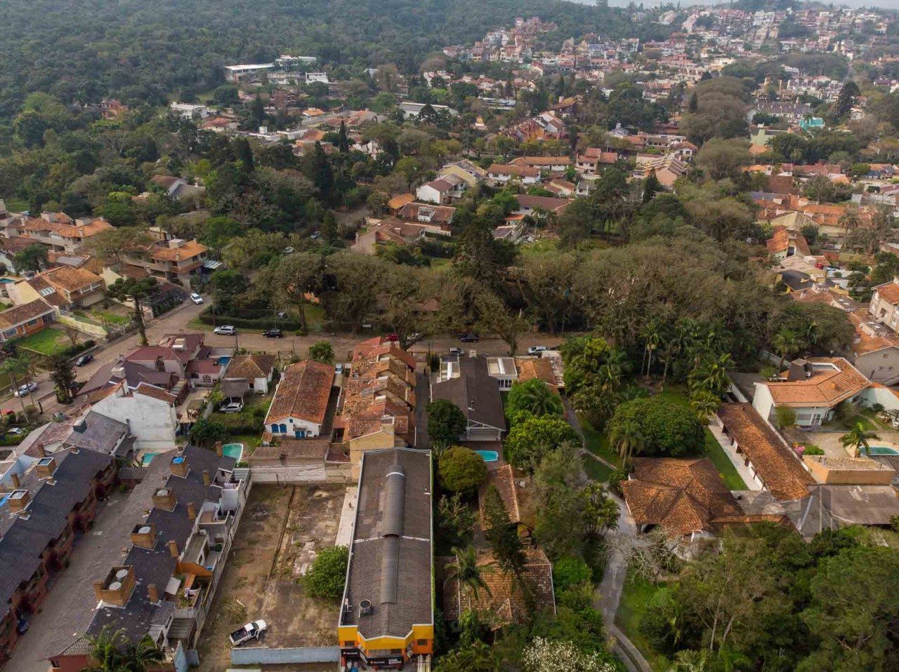 Casa em condomínio fechado, 3 dormitórios, suíte e duas vagas de garagem — foto 43