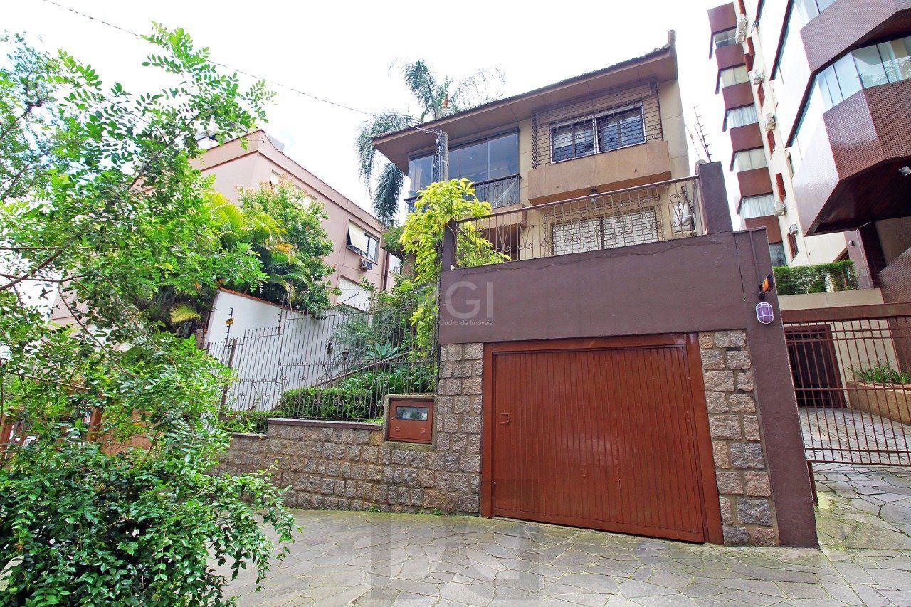Casa para Venda - 464.5m², 3 dormitórios, sendo 1 suites, 3 vagas - Petrópolis — foto 44
