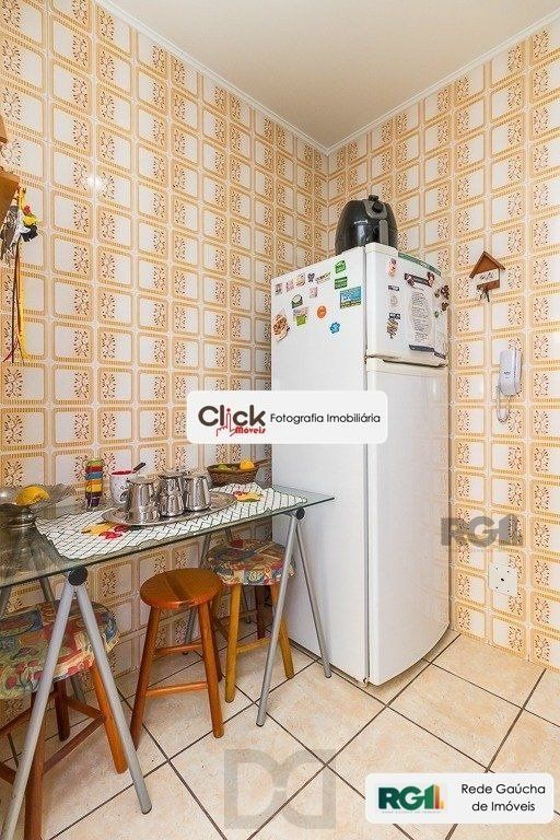 Apartamento 2 dormitórios, 83 m² de área privativa e 1 vaga(s) de garagem. Localizado na Rua/Av. Coronel Lucas De Oliveira, no bairro Petropolis em Porto Alegre. — foto 8