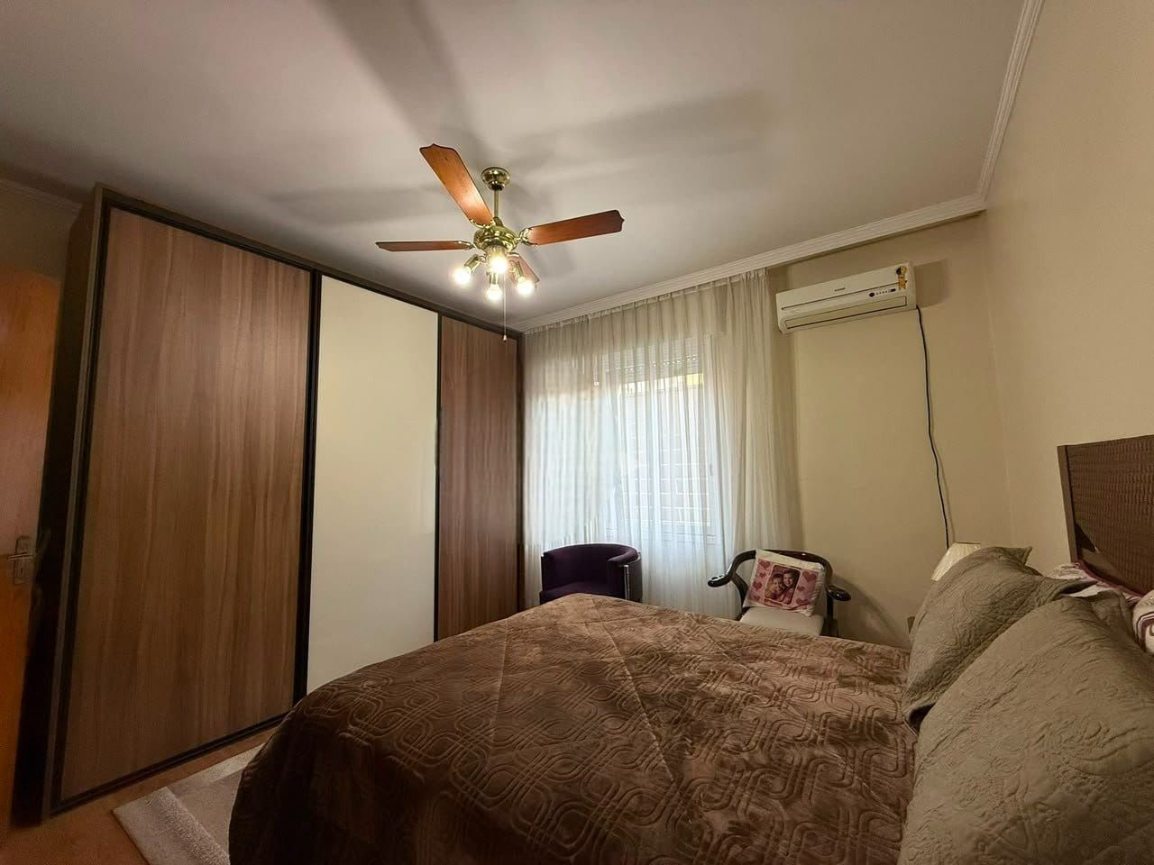 Apartamento térreo no bairro Menino Deus em Porto Alegre — foto 4